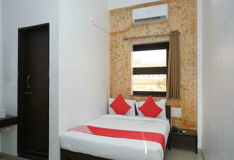 Трехместный Номер Классика, Oyo Flagship 81100  Sai Lodging