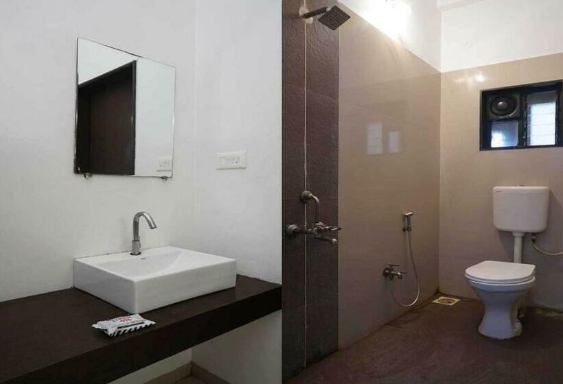 Трехместный Номер Классика, Oyo Flagship 81100  Sai Lodging