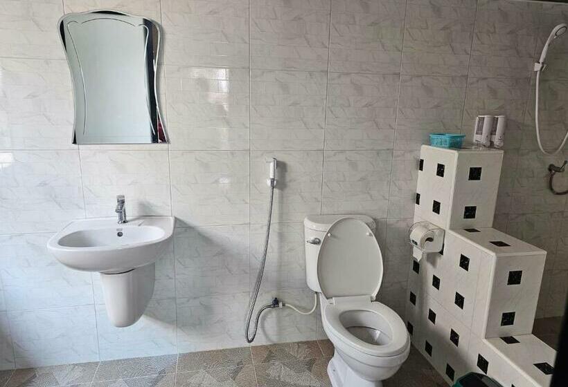 Family Suite, ไร่ปาริชาติ