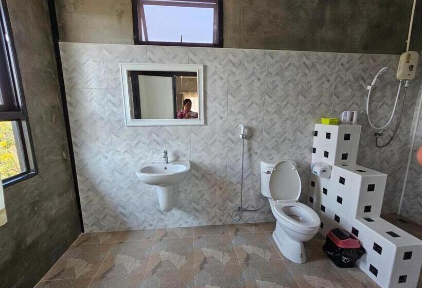 Family Suite, ไร่ปาริชาติ