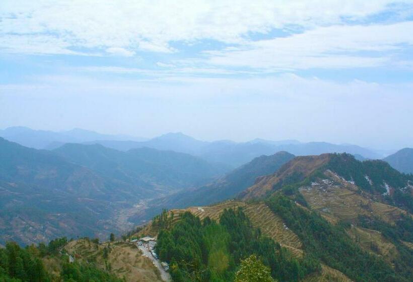 스탠다드 룸 산 전망, Dhanolti View By La Riqueza   Welcome New Year With Fresh Snowfall