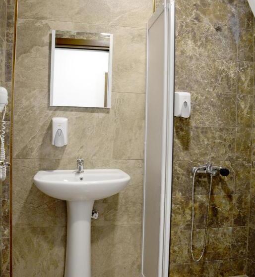 اتاق استاندارد با تخت بزرگ, Gumbet