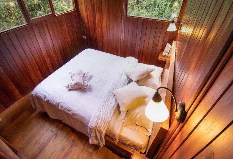 패밀리 방갈로, Hosteria Papagayo Cotopaxi