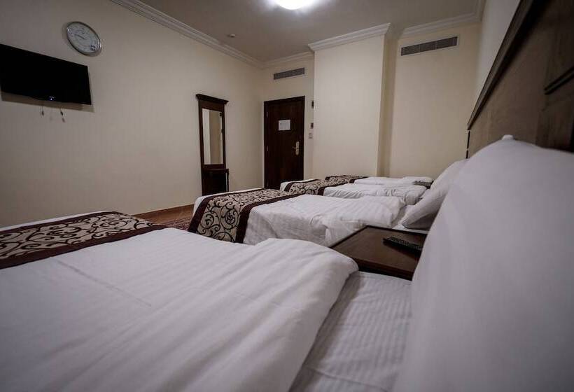 Пятиместный Стандартный Номер, Qasr Alazzizia