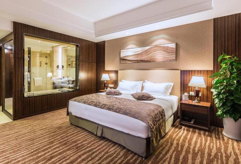 Номер Superior Вид на Море, Grand Mercure Qingdao Airlines