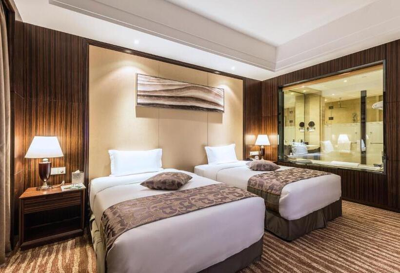 Номер Deluxe Вид на Море, Grand Mercure Qingdao Airlines