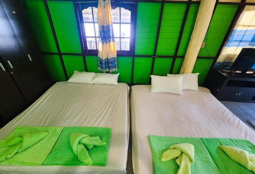 Семейный Номер Боковой Вид на Море, Banmae Resort Kohchang