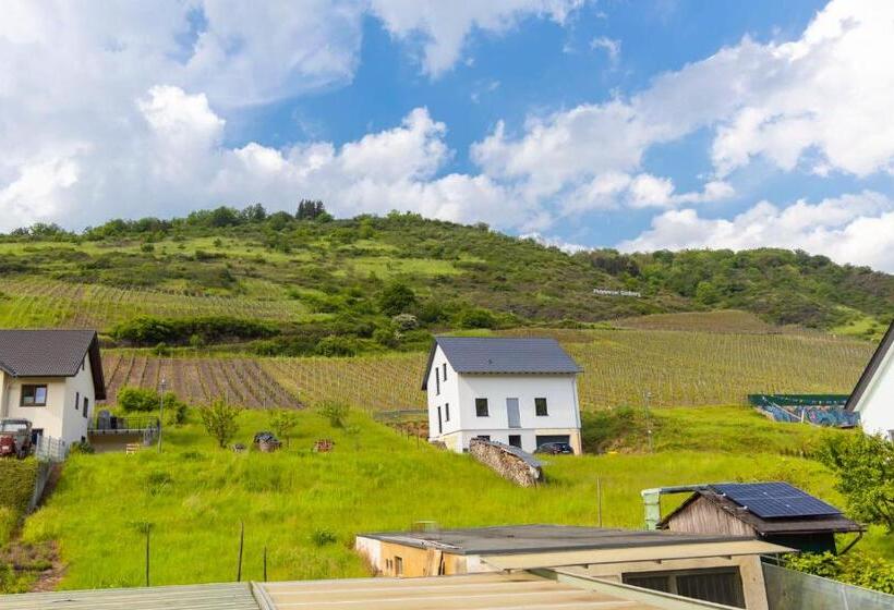 Номер Стандарт, Weinhaus Henerichs