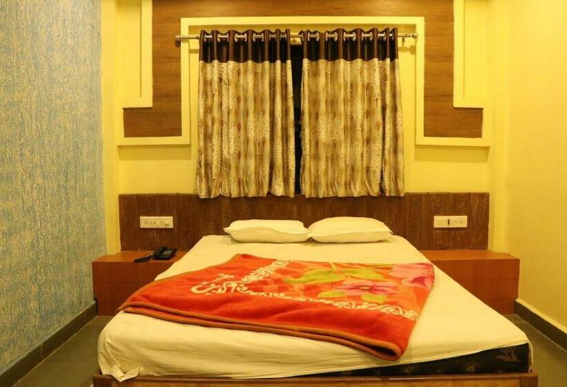 Номер Deluxe, Param Hotel And Restaurant