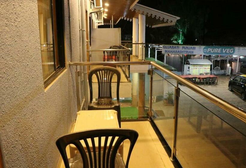 Номер Deluxe, Param Hotel And Restaurant