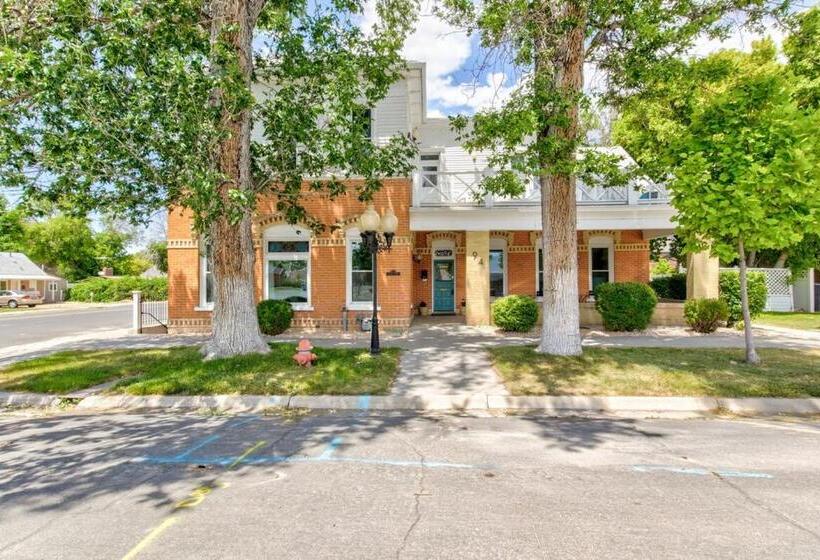 Студия Стандарт, Suite 4 Historic Art City Inn