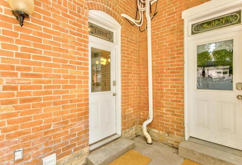 Студио Стандарт Кровать Кинг, Suite 9 Historic Art City Inn