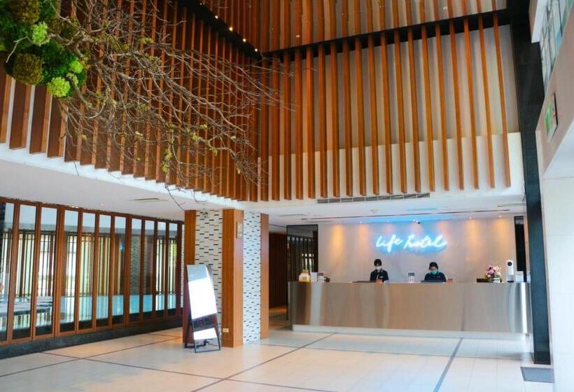 اتاق استاندارد چهار تخته, Leisure Tamsui