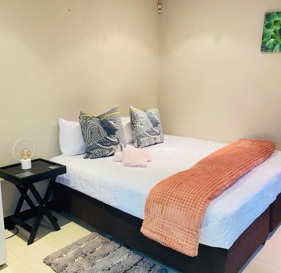 Апартаменты Семейные 1 Спальня, Snamel Guest House Waterfall