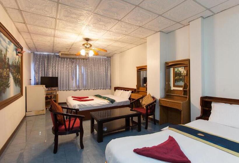Family Suite, The Encore