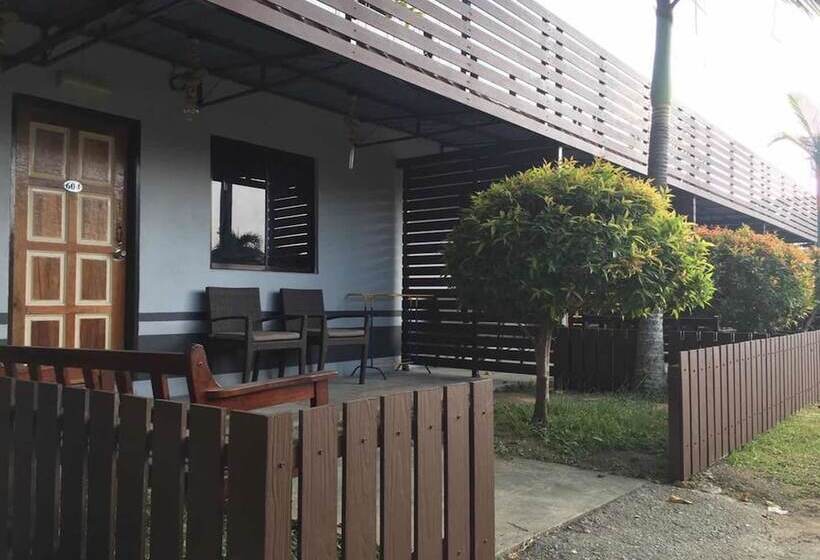 Семейный Номер, Shell Out Cenang Beach Resort