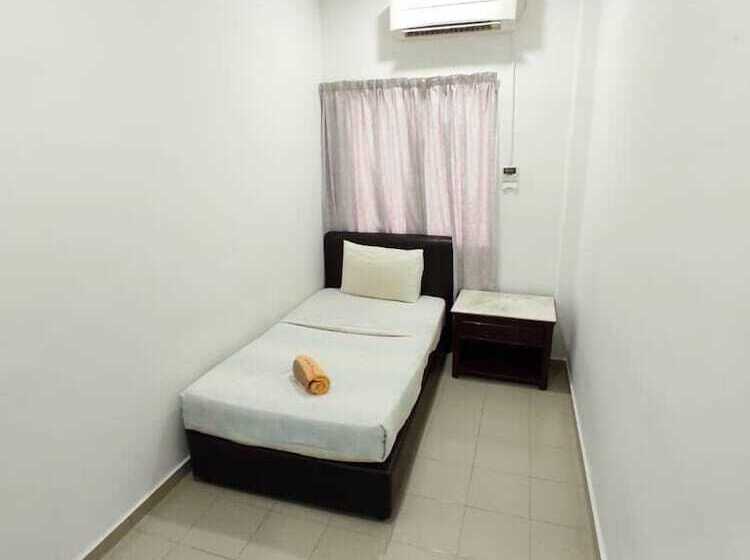 Апартаменты 3 Спальни, Shell Out Cenang Beach Resort
