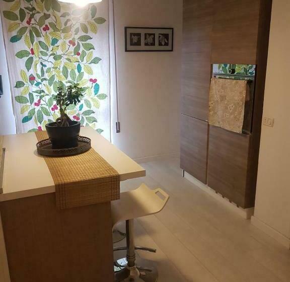 ２ベッドルームアパートメント, Appartamento Situato Nei Pressi Di Centro E Caserma
