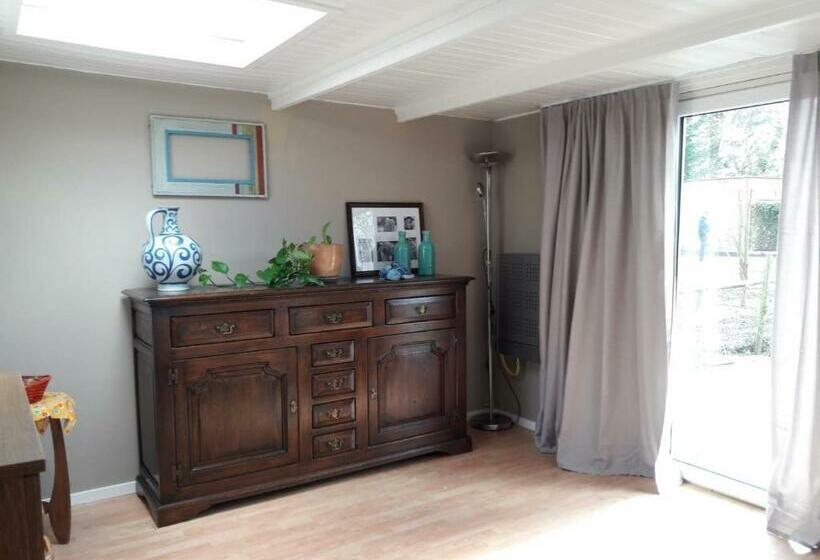 Дом 1 Спальня, B&b  T Gezellig Huizeke