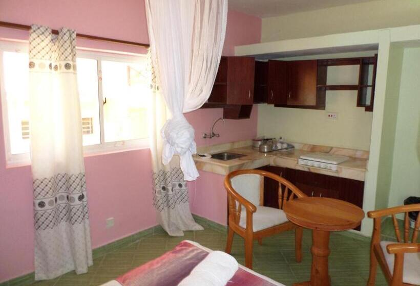 استودیوی استاندارد, Pinebreeze Holiday Resort
