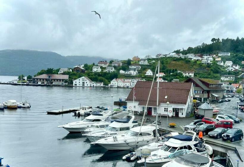 Номер Стандарт Вид на Море, Ryfylke Fjord