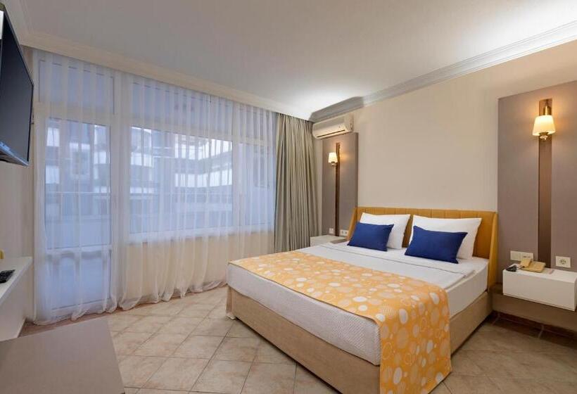 Семейный Номер Вид на Сад, Euphoria Comfort Beach Alanya