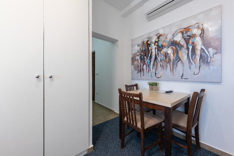 Студио Стандарт с Балконом, Aparthotel Plat