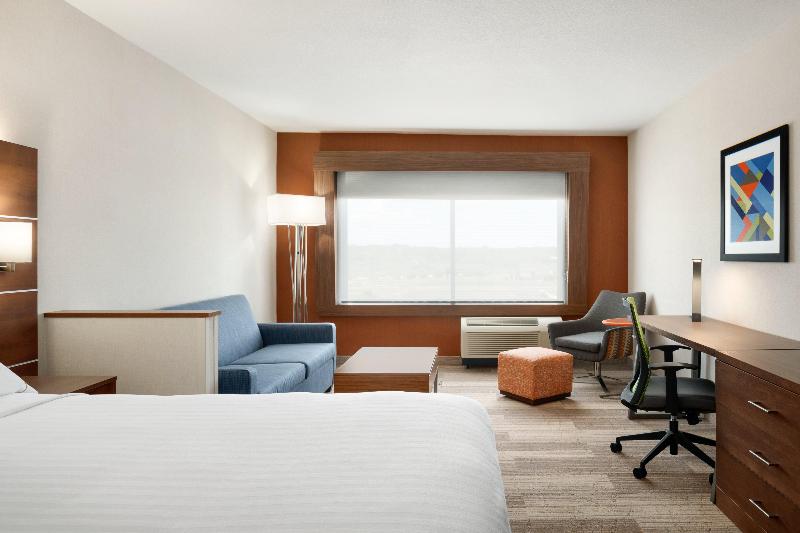 스위트, Holiday Inn Express & Suites Duluth North   Miller Hill, An Ihg
