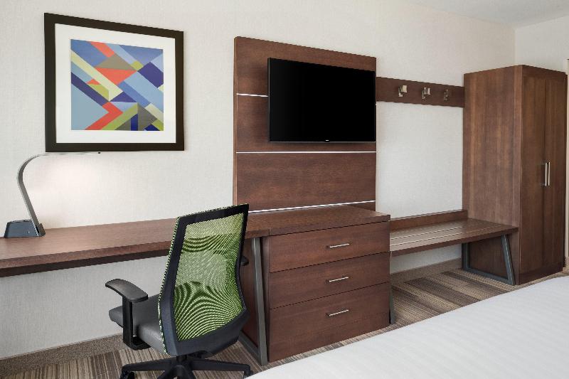 스탠다드 룸, Holiday Inn Express & Suites Duluth North   Miller Hill, An Ihg