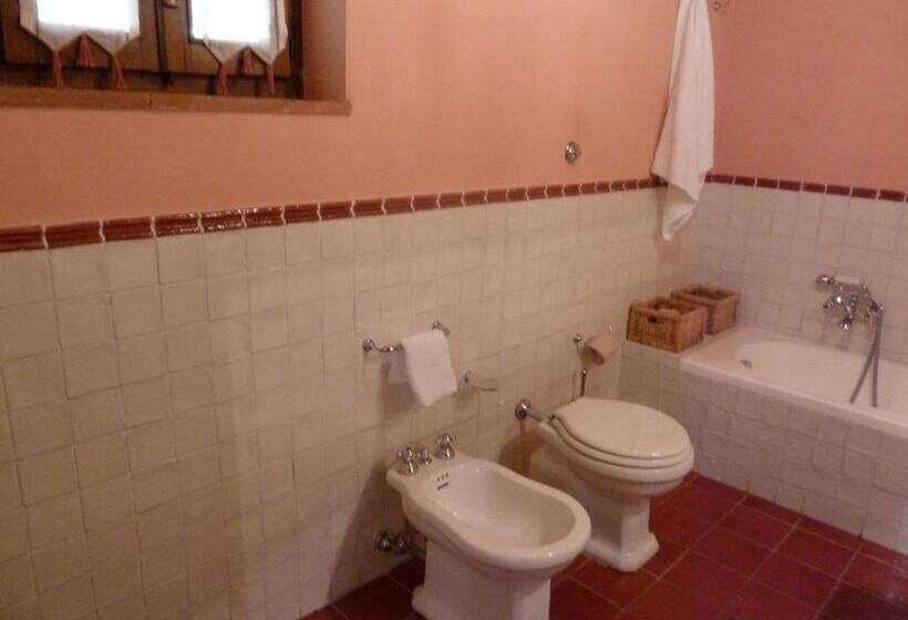 ビラ４ベッドルーム, Agriturismo La Forra