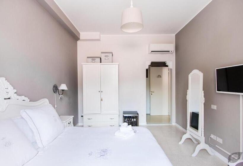 سوییت جونیور, B&b La Sosta Degli Artisti