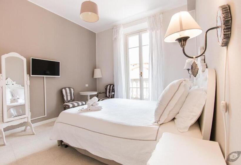 سوییت جونیور, B&b La Sosta Degli Artisti