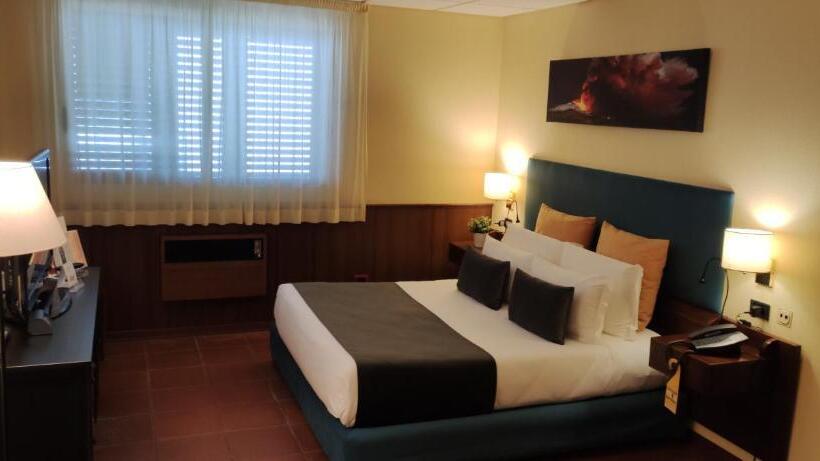 اتاق خانوادگی, Corsaro Etna Hotel&spa