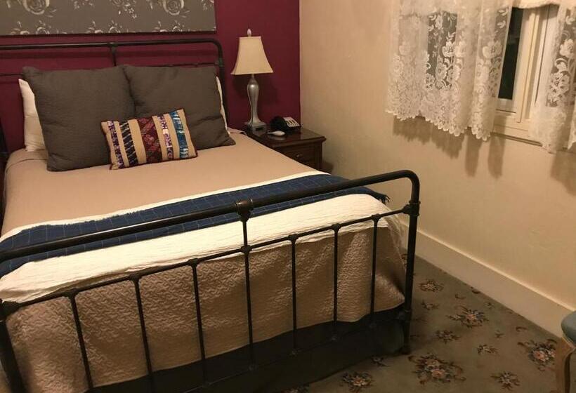 Номер Deluxe, Sutter