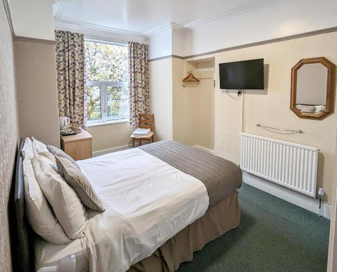 Номер Стандарт, The George Guest House