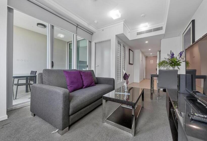 Апартаменты 1 Спальня, H On Mitchell Apartment