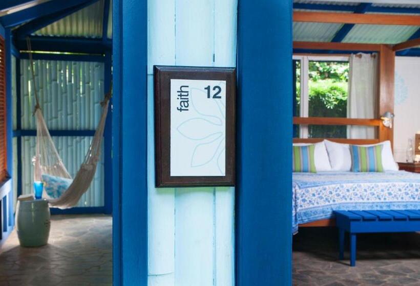 스탠다드 방갈로, Blue Osa Beach Resort & Spa