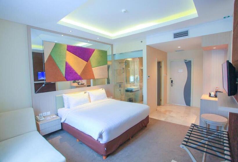 디럭스 룸, W Three Premier Hotel Lagaligo