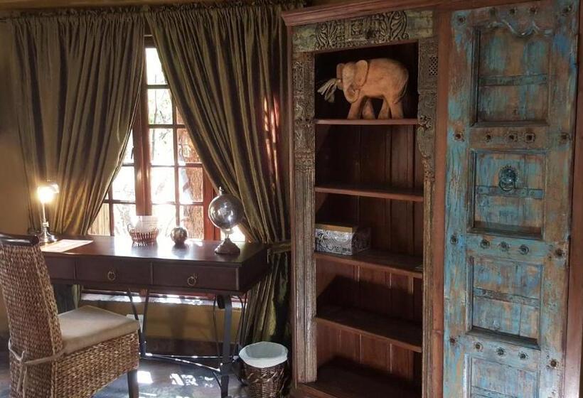 کلبه ییلاقی, Aquanzi Lodge