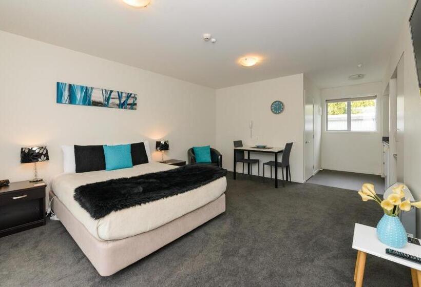 Студия Deluxe, Ellena Court Motel