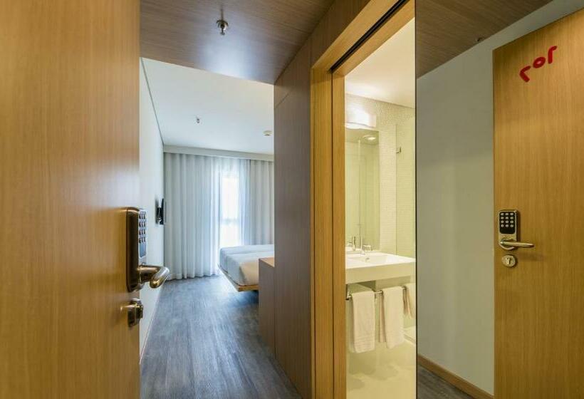 Номер Стандарт, Moov Hotel Porto Norte