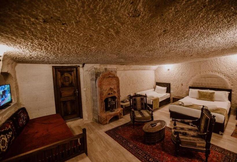 غرفة عائلية, Ortahisar Cave