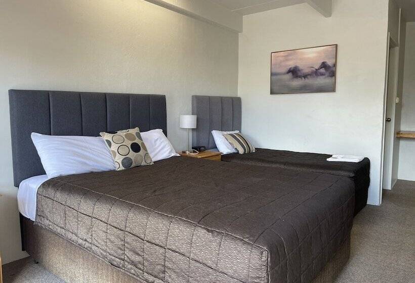 Семейный Номер, Citrus Motel