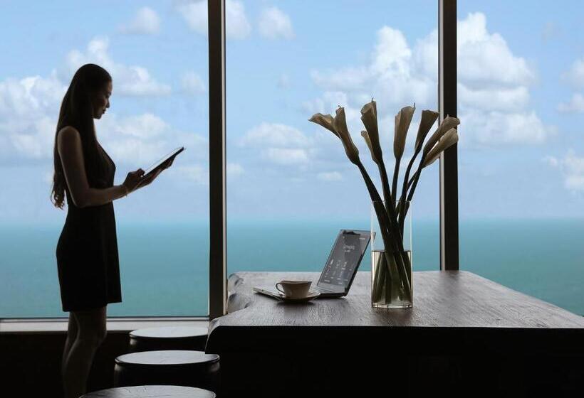 اتاق اجرایی با تخت بزرگ, Pullman Vung Tau