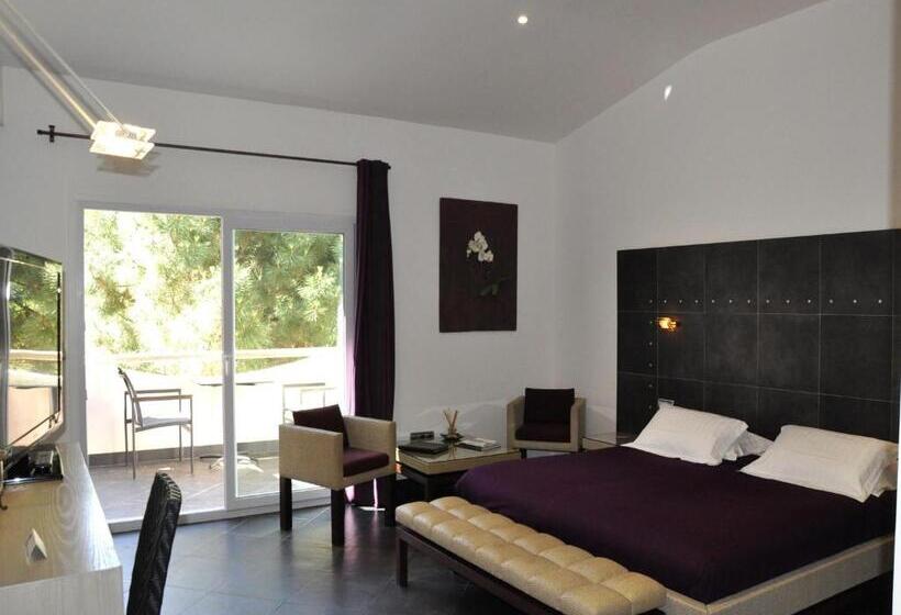 Номен Superior с Гидромассажем, Private Hôtel   Adult Only