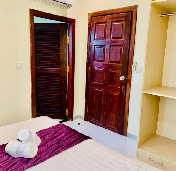 Апартаменты 3 Спальни, White Residence Hotel & Apartment