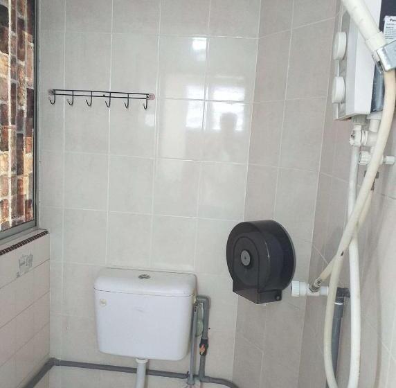 Standard 3 Bett Zimmer Geteiltes Bad, Discovery Malacca Hostel