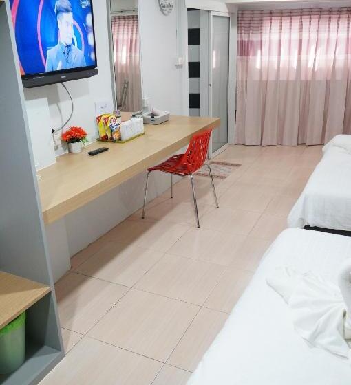 Семейный Номер, Ma Non Nont Hotel & Apartment