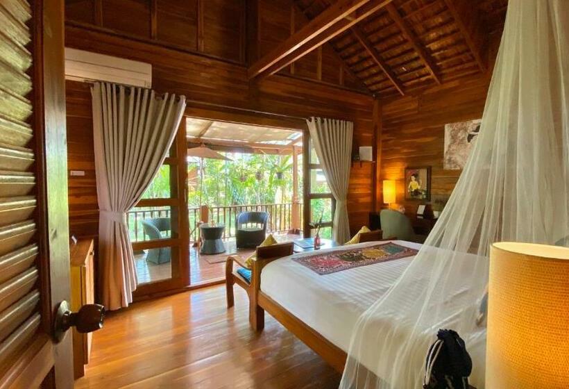 بانگلوی سوپریور, Nan Seasons Boutique Resort