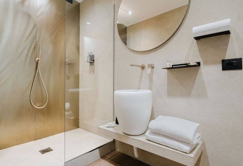 اتاق استاندارد, Montenapoleone Suites